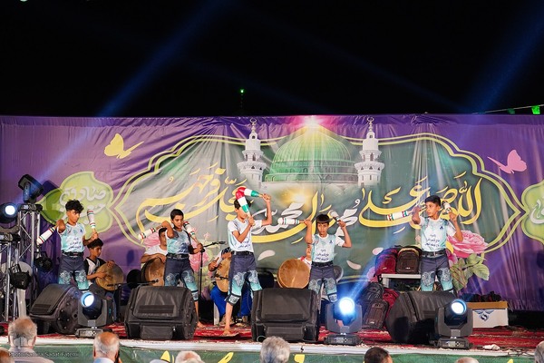 جشن میلاد پیامبر (ص) در میدان امام علی (ع) اصفهان