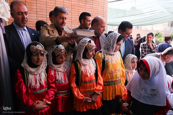آیین بازگشایی مدارس در اصفهان