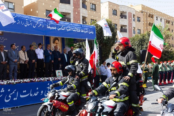 مراسم رژه ناوگان آتش‌نشانی اصفهان