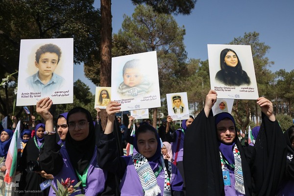 افتتاحیه معنوی سی‌وهفتمین جشنواره فیلم کودک در اصفهان