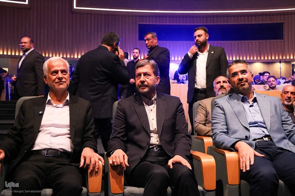 افتتاحیه سی‌وهفتمین جشنواره بین‌المللی فیلم‌های کودکان و نوجوانان در اصفهان