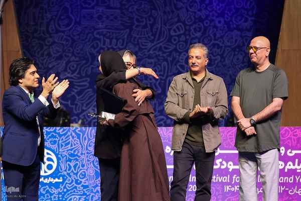 اختتامیه سی‌وهفتمین جشنواره بین‌المللی فیلم‌های کودکان و نوجوانان در اصفهان