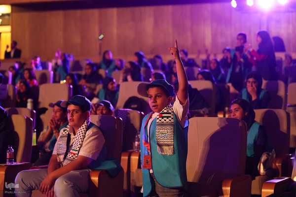 اختتامیه سی‌وهفتمین جشنواره بین‌المللی فیلم‌های کودکان و نوجوانان در اصفهان