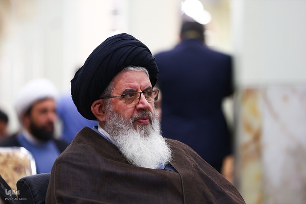 همایش بزرگداشت آیت‌الله دهکردی در اصفهان