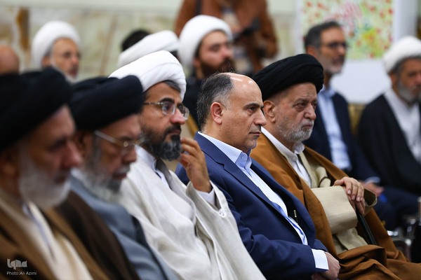 همایش بزرگداشت آیت‌الله دهکردی در اصفهان