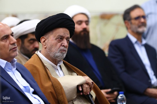 همایش بزرگداشت آیت‌الله دهکردی در اصفهان