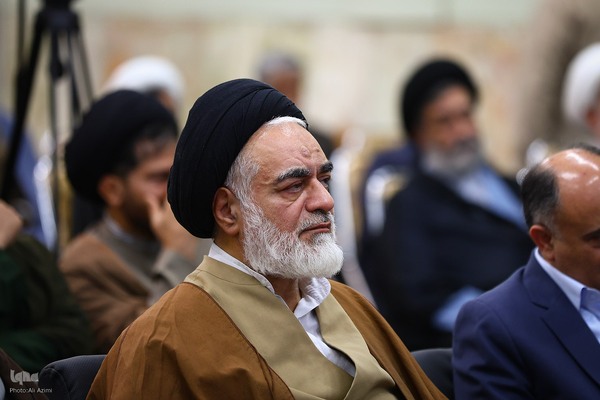 همایش بزرگداشت آیت‌الله دهکردی در اصفهان