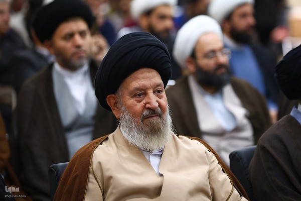 همایش بزرگداشت آیت‌الله دهکردی در اصفهان