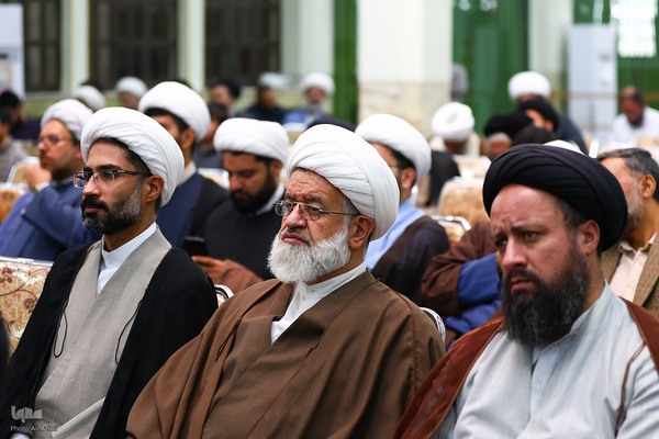 همایش بزرگداشت آیت‌الله دهکردی در اصفهان