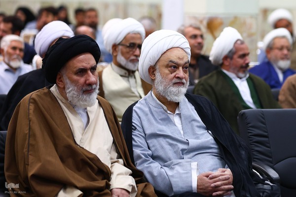 همایش بزرگداشت آیت‌الله دهکردی در اصفهان