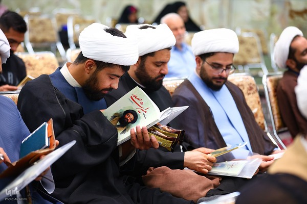 همایش بزرگداشت آیت‌الله دهکردی در اصفهان