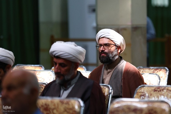 همایش بزرگداشت آیت‌الله دهکردی در اصفهان