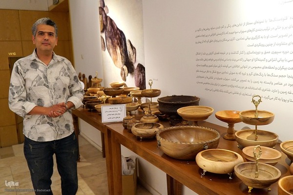 نمایشگاه آثار هنری پرستاران در خانه تاریخی عامری‌های کاشان