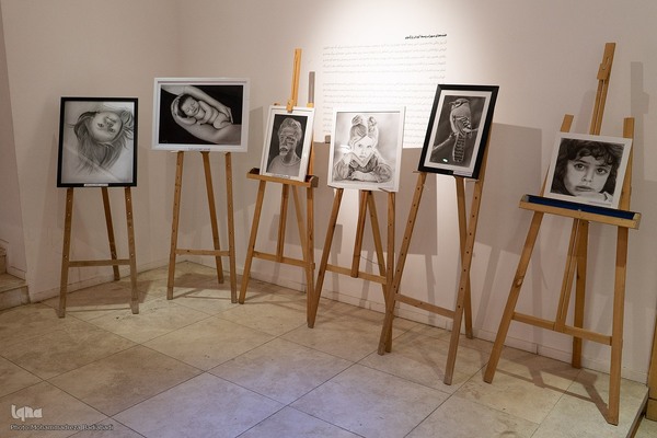 نمایشگاه آثار هنری پرستاران در خانه تاریخی عامری‌های کاشان