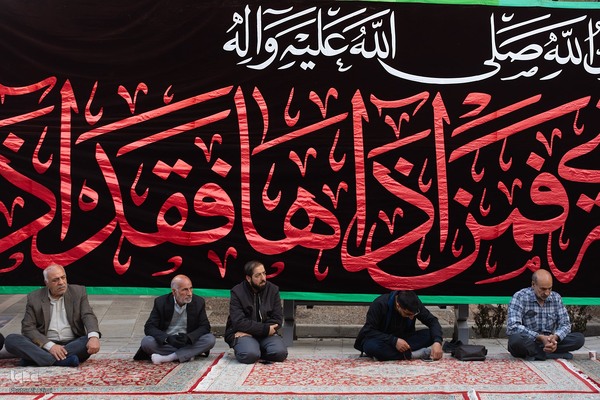 مراسم روضه حضرت زهرا(س) در تخت فولاد