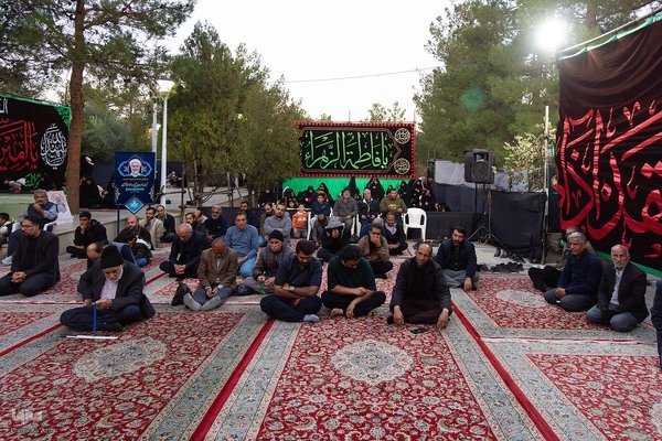 مراسم روضه حضرت زهرا(س) در تخت فولاد