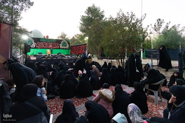 مراسم روضه حضرت زهرا(س) در تخت فولاد