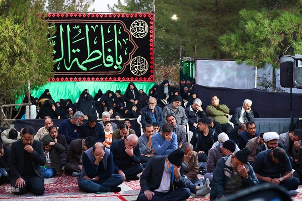 مراسم روضه حضرت زهرا(س) در تخت فولاد