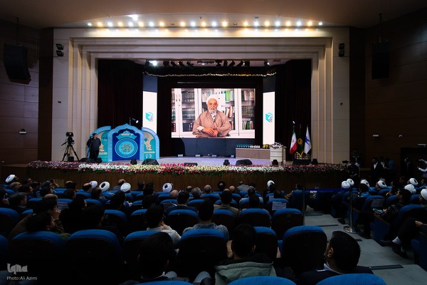 اختتامیه سی‌ونهمین جشنواره ملی قرآن و عترت دانشجویان در اصفهان