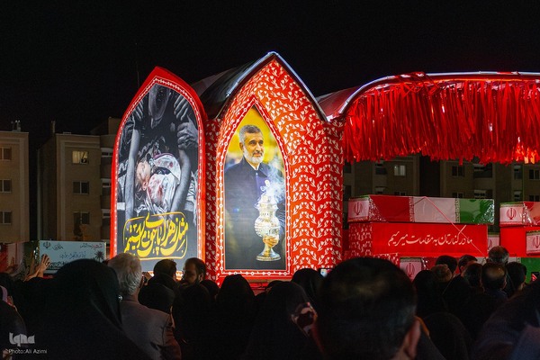 بدرقه کاروان اهالی بهشت از گلستان شهدای اصفهان