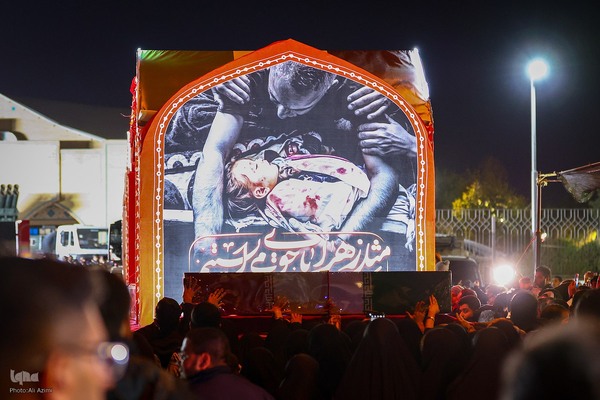 بدرقه کاروان اهالی بهشت از گلستان شهدای اصفهان