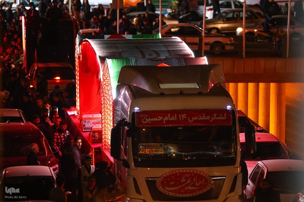 بدرقه کاروان اهالی بهشت از گلستان شهدای اصفهان