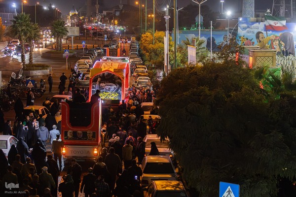 بدرقه کاروان اهالی بهشت از گلستان شهدای اصفهان