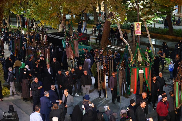 قافله عزاداری حضرت فاطمه‌ زهرا(س) در اصفهان