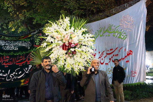 قافله عزاداری حضرت فاطمه‌ زهرا(س) در اصفهان