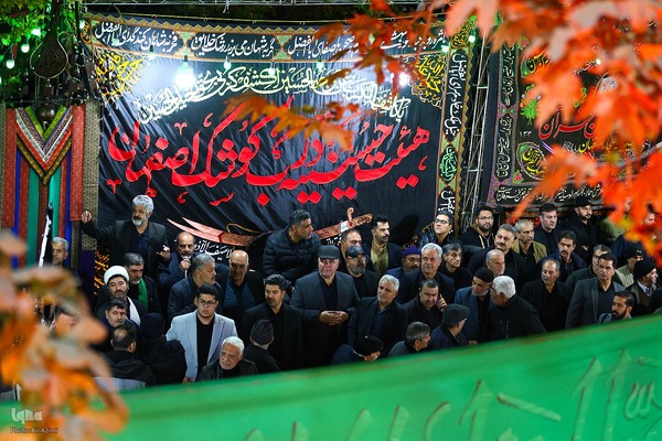 قافله عزاداری حضرت فاطمه‌ زهرا(س) در اصفهان