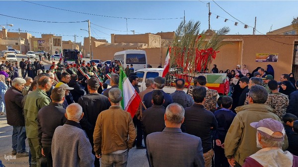 تشییع پیکر شهید گمنام دفاع مقدس در انارک