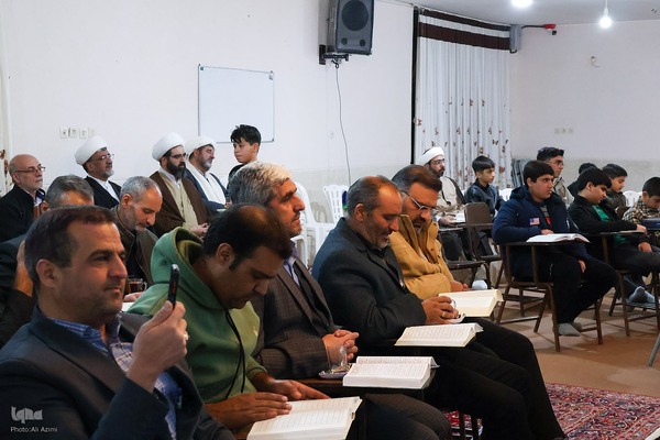 جلسات تخصصی قرائت قرآن در مؤسسه دارالقرآن الکریم قهریزجان