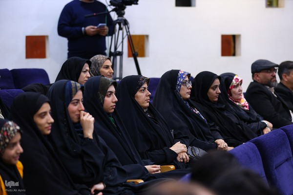 اختتامیه پنجمین کنگره ملی شعر حضرت مادر در اصفهان