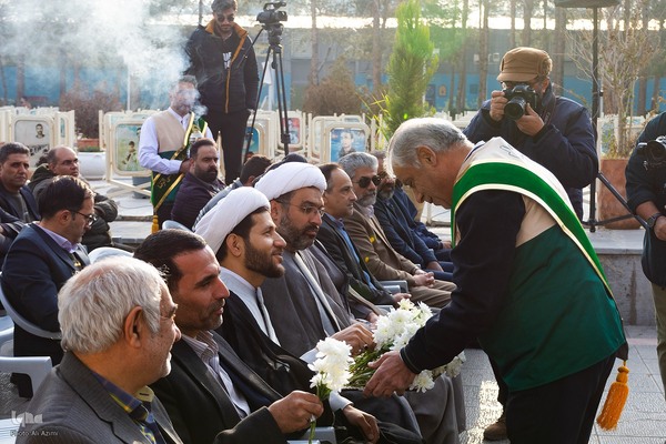 ویژه‌برنامه «مسیح راننده» در گلستان شهدای اصفهان