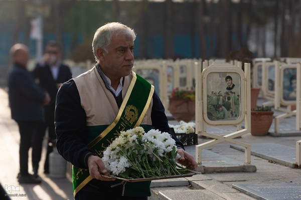 ویژه‌برنامه «مسیح راننده» در گلستان شهدای اصفهان