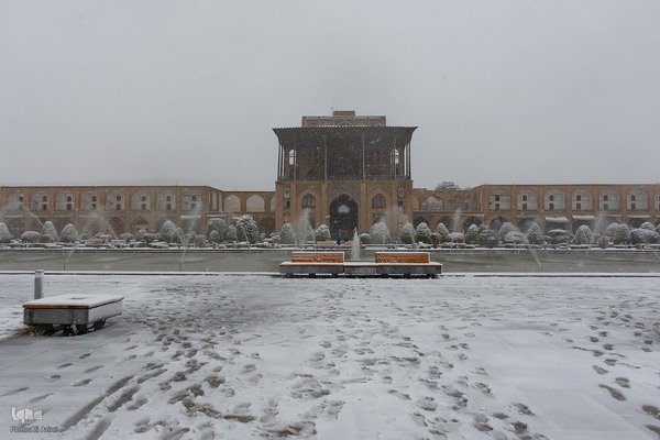 اصفهان در آغوش برف