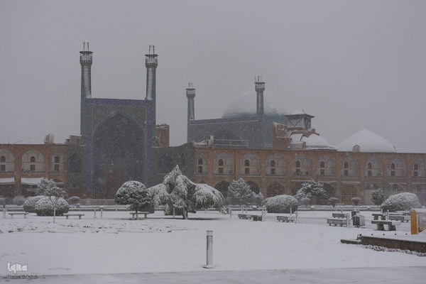 اصفهان در آغوش برف