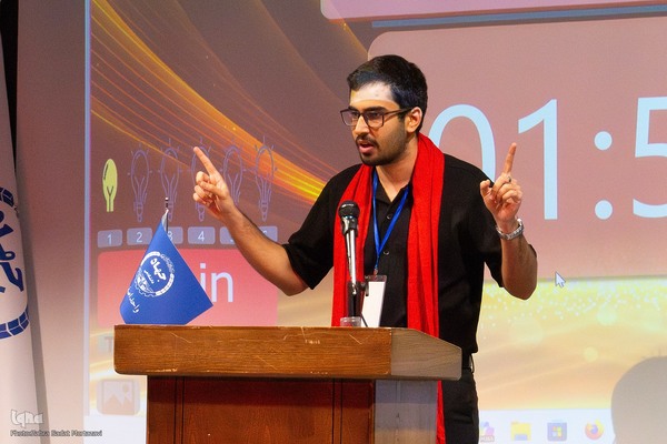 مرحله مقدماتی چهاردهمین مسابقات مناظره دانشجویان در اصفهان