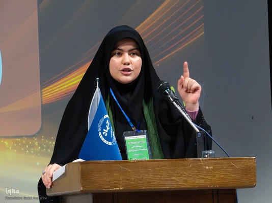 دور سوم چهاردهمین مسابقات مناظره دانشجویان در اصفهان