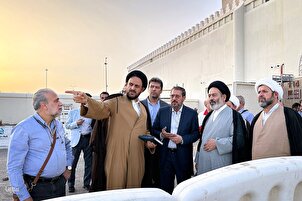 Jami'an Alhazan Iran Sun Ziyarci Masallacin Shajarah dake Madina