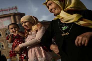 Cina:hijab vietato nello Xinjiang