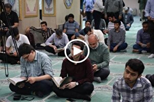 İranlı kâri Vahid Hazai Emir Kebir üniversitesinde Kur’an tilavet etti